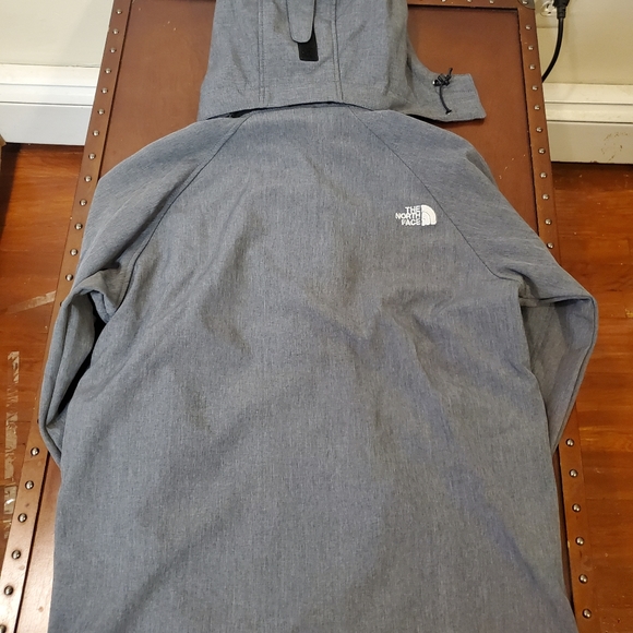 The North Face Apex Jacket - Picture 2 of 3